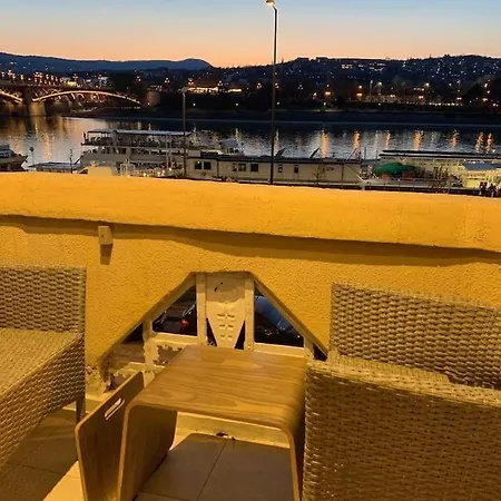 Art & View In The Center Apartment Budapest